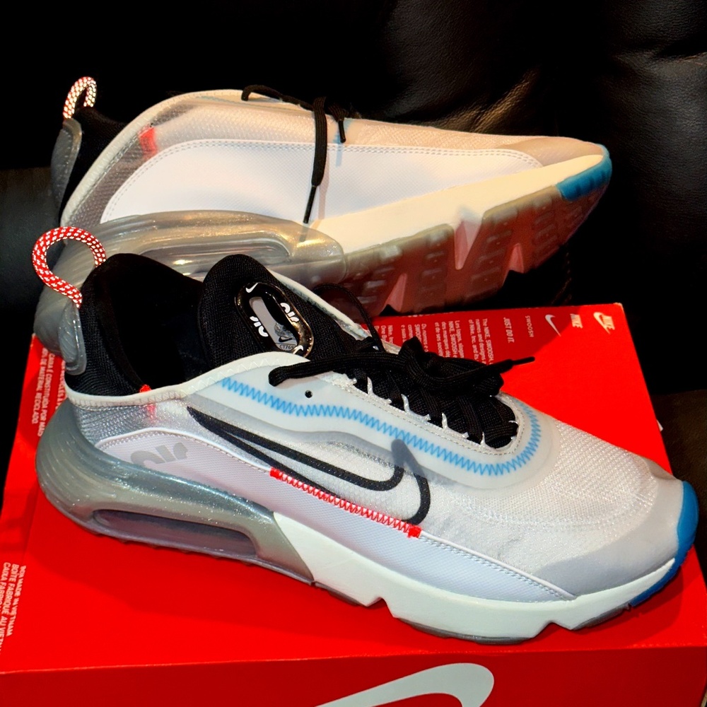 Nike Air Max 2090 Pure Platinum Men's Size 11 US w box (lid missing)  CT7695-100
